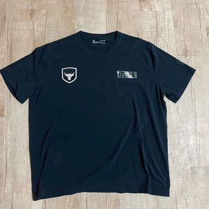 Dry fit under armour camo tshirt